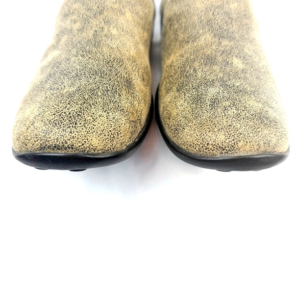 Donald J Pliner Suede Olive/Black Slip-on Loafer - Picture 5 of 5